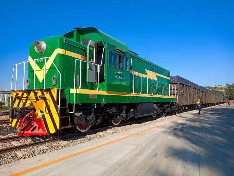 QY千亿国际铁路集装箱业务正式开通